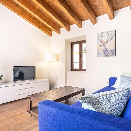 Stunning Apartment In Central Sevilla Buitenkant foto