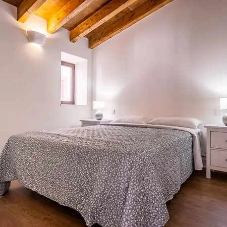 Stunning Apartment In Central Sevilla Buitenkant foto
