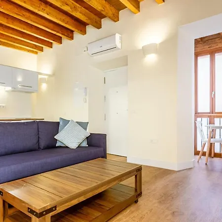 Stunning Apartment In Central Sevilla Buitenkant foto